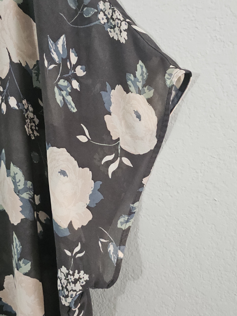 Maurices Sheer Floral Kimono Top - Black & Pink Womens L/XL Short Sleeve - Picture 4 of 8